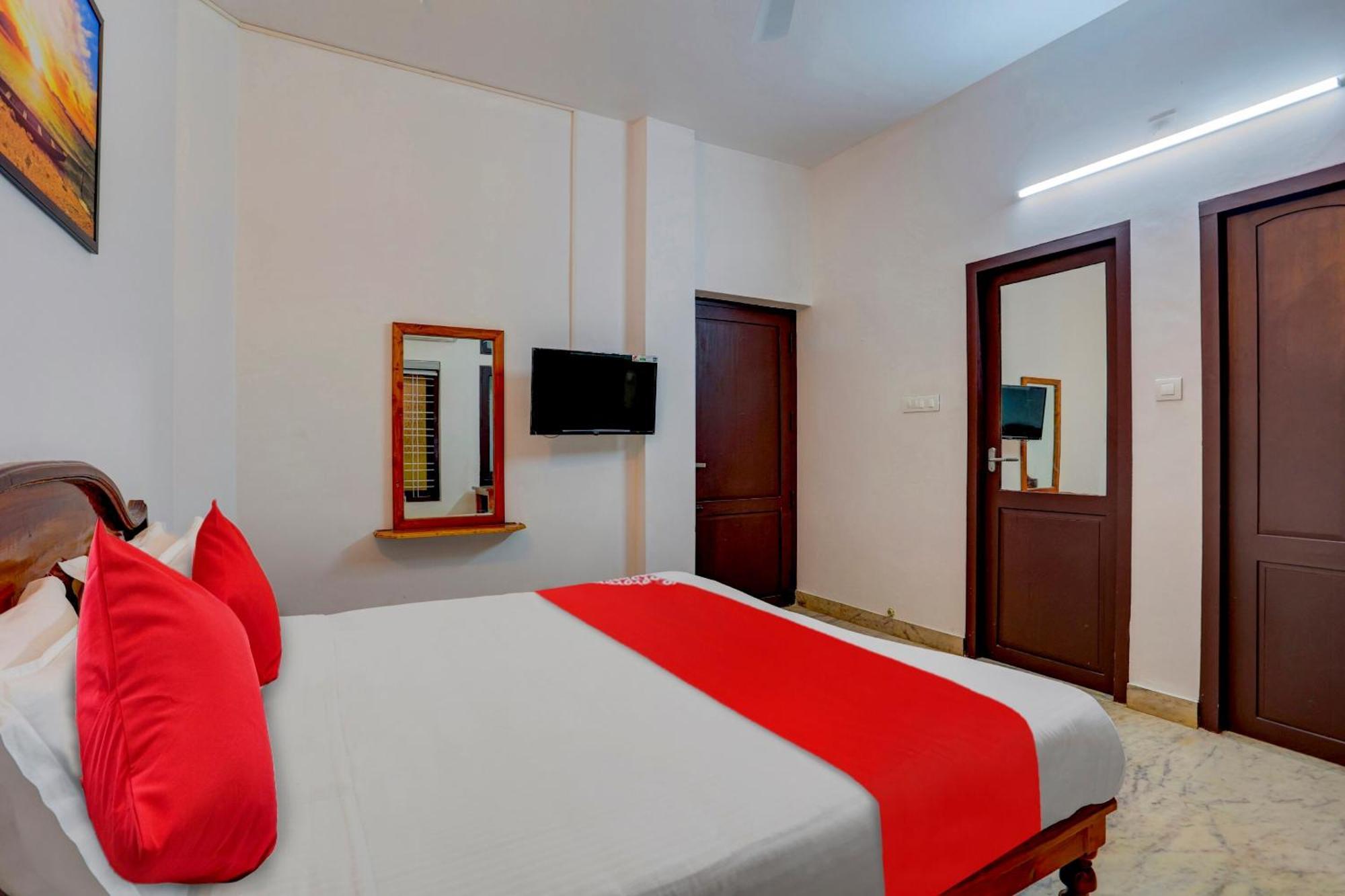 Hotel O Poptavern Heritage Kovalam Buitenkant foto