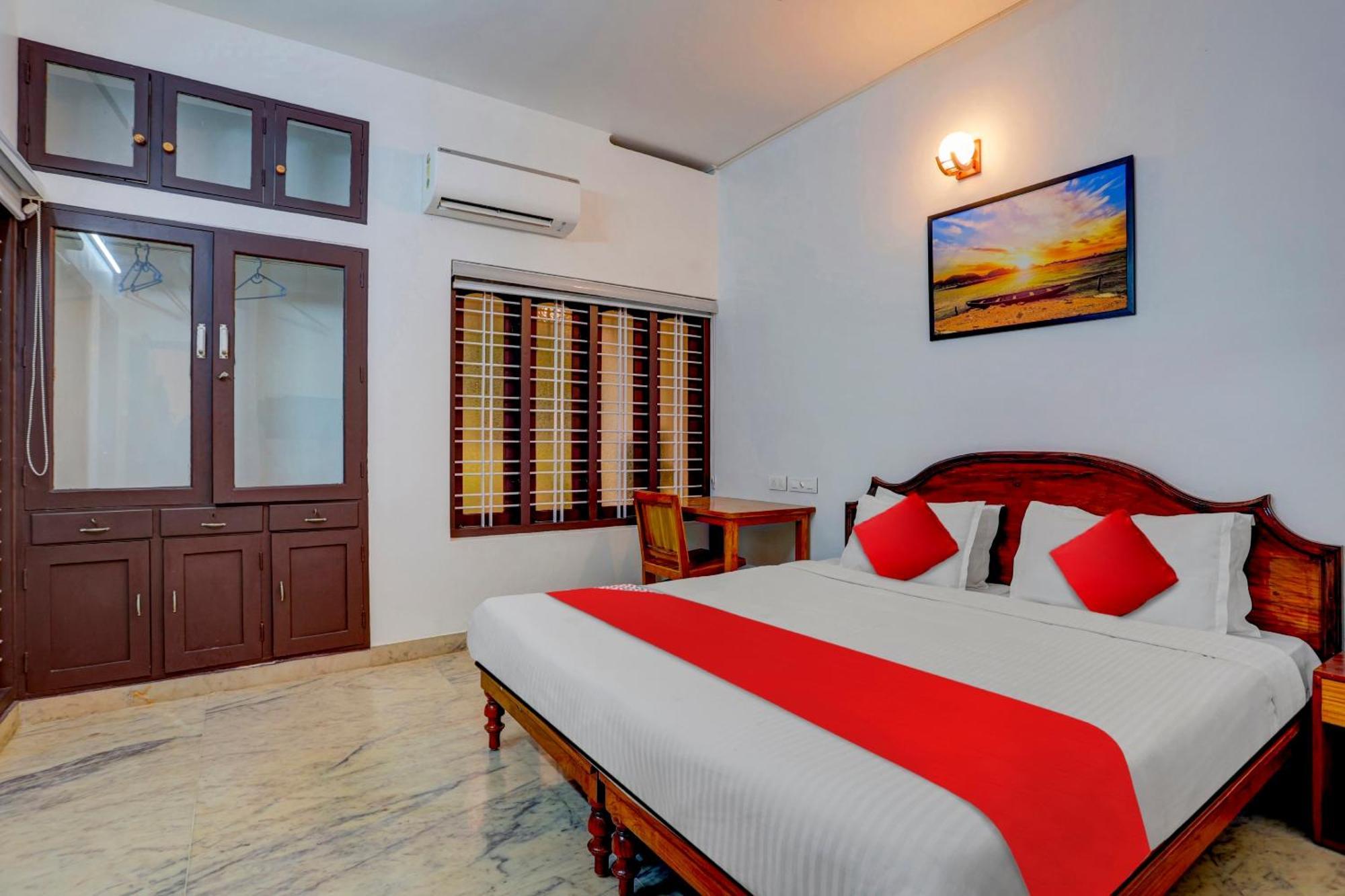 Hotel O Poptavern Heritage Kovalam Buitenkant foto